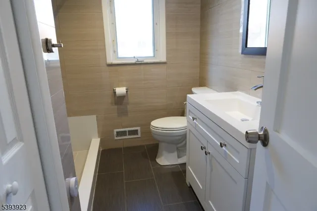 $1,080,000 | 23 Winans Road, Livingston, NJ 07039