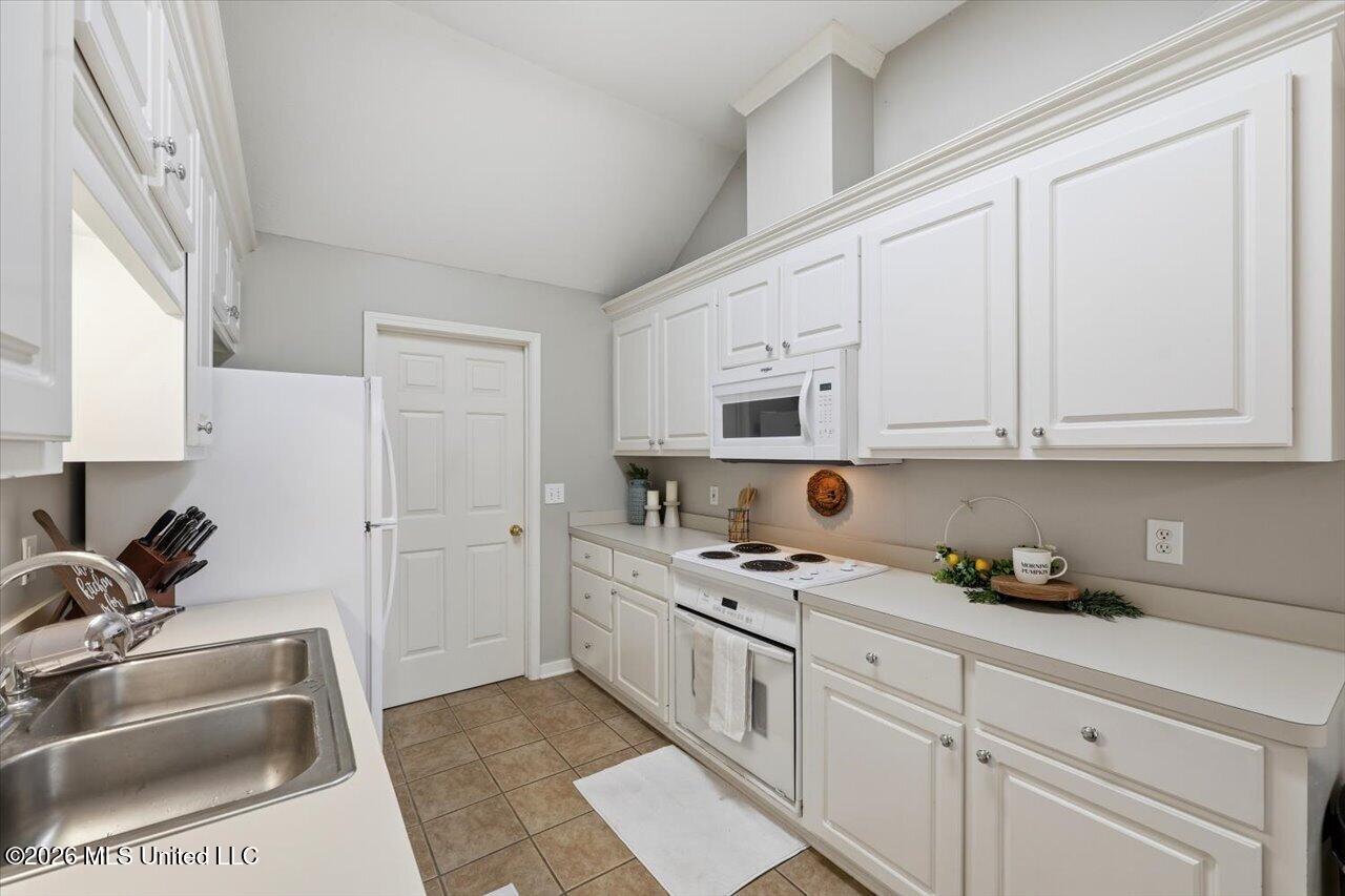 403 Oak Bend Brandon, MS 39047 - Photo 6 of 21 11-403 Oak Bend _ Home Tours MS