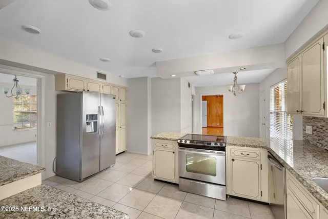 $2,975 | 1922 Holly Oaks Ravine Drive, Jacksonville, FL 32225