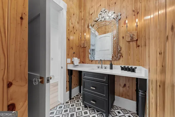 $11,800,000 | 1180 Broadpoint Drive, Greensboro, GA 30642