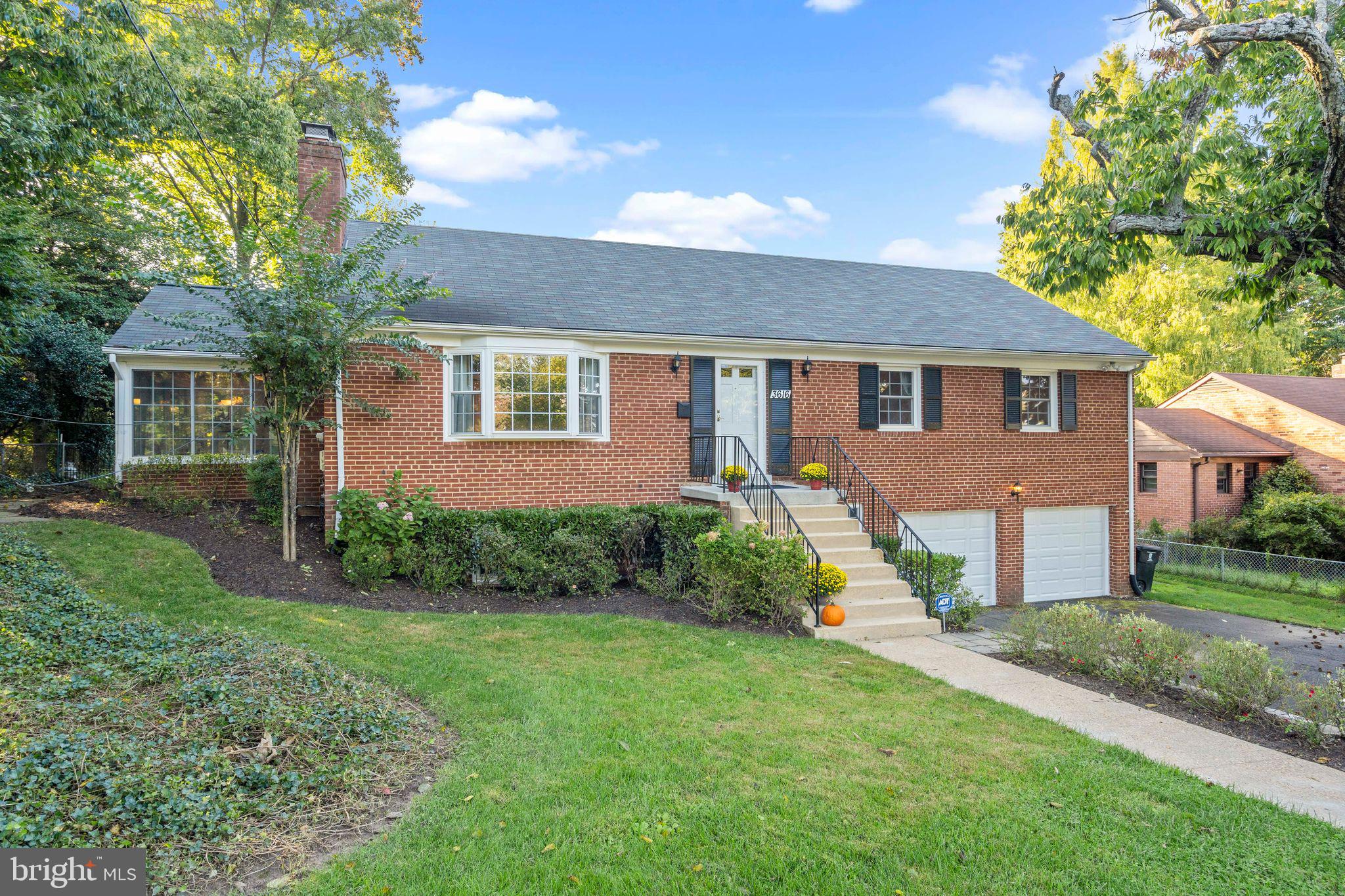 3616 North Glebe Road Arlington, VA 22207 - Photo 1 of 33