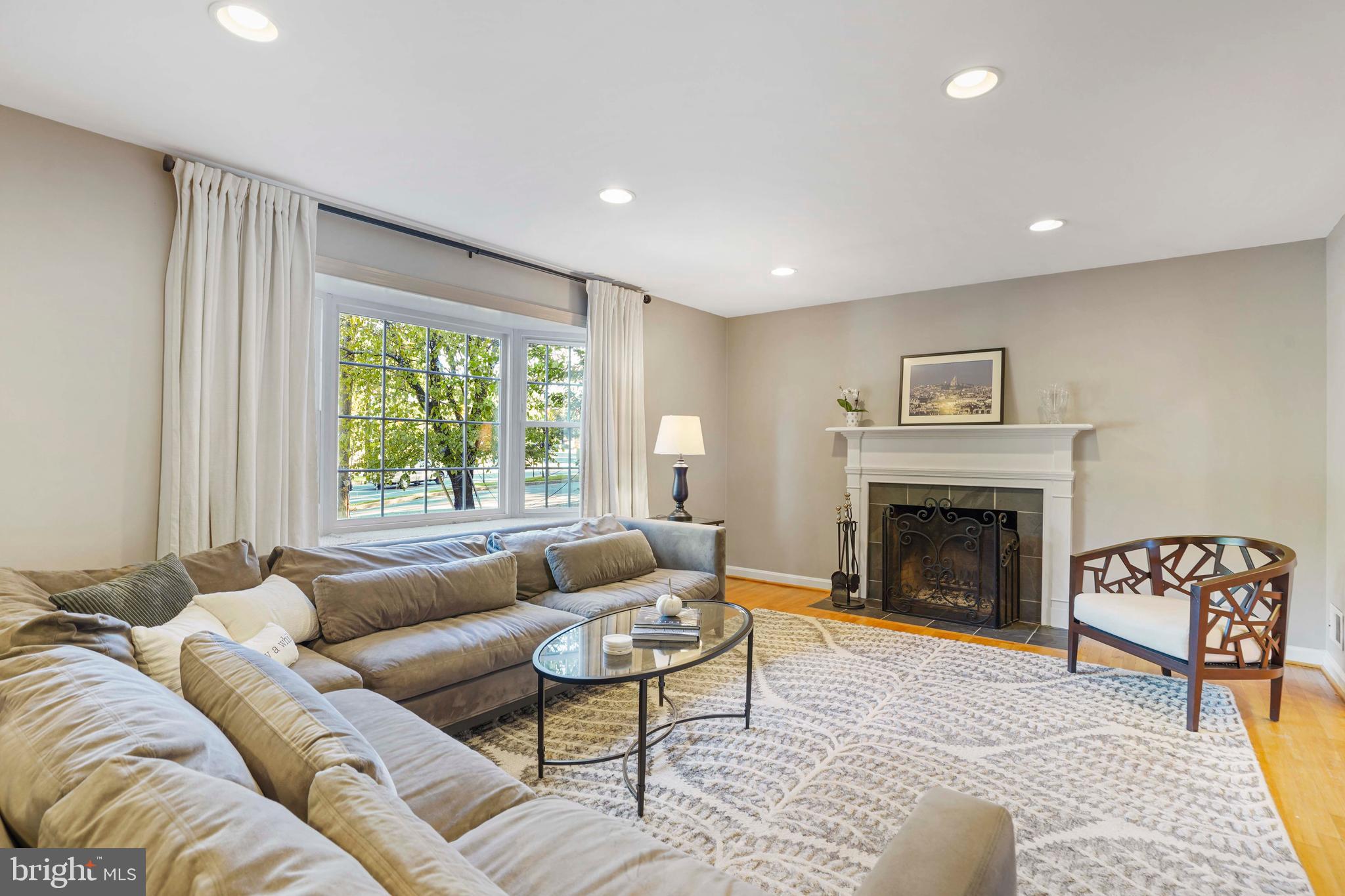 3616 North Glebe Road Arlington, VA 22207 - Photo 4 of 33