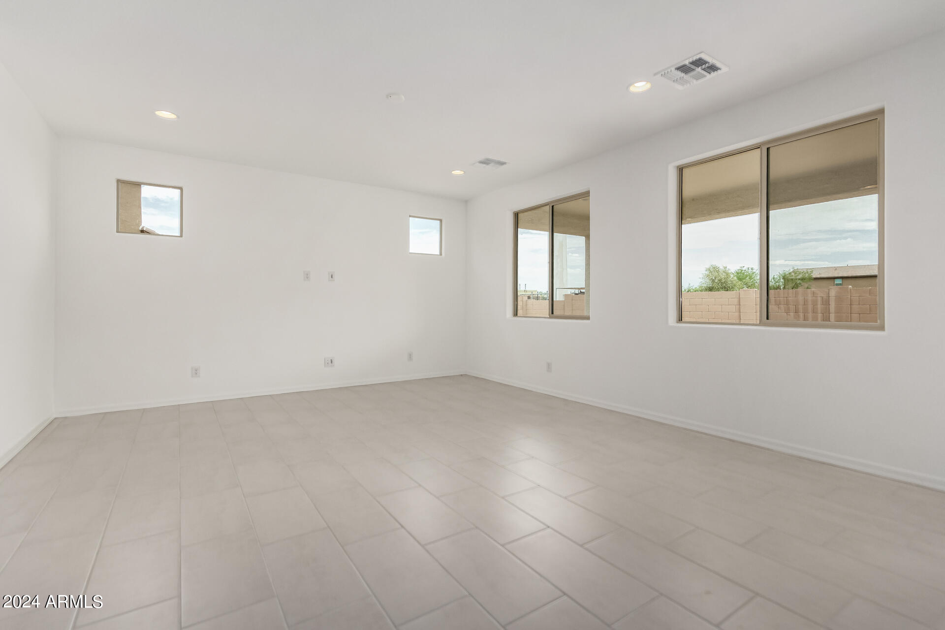 5648 West Chuck Box Road Laveen, AZ 85339 - Photo 3 of 41 0008-08 - Chuck Box