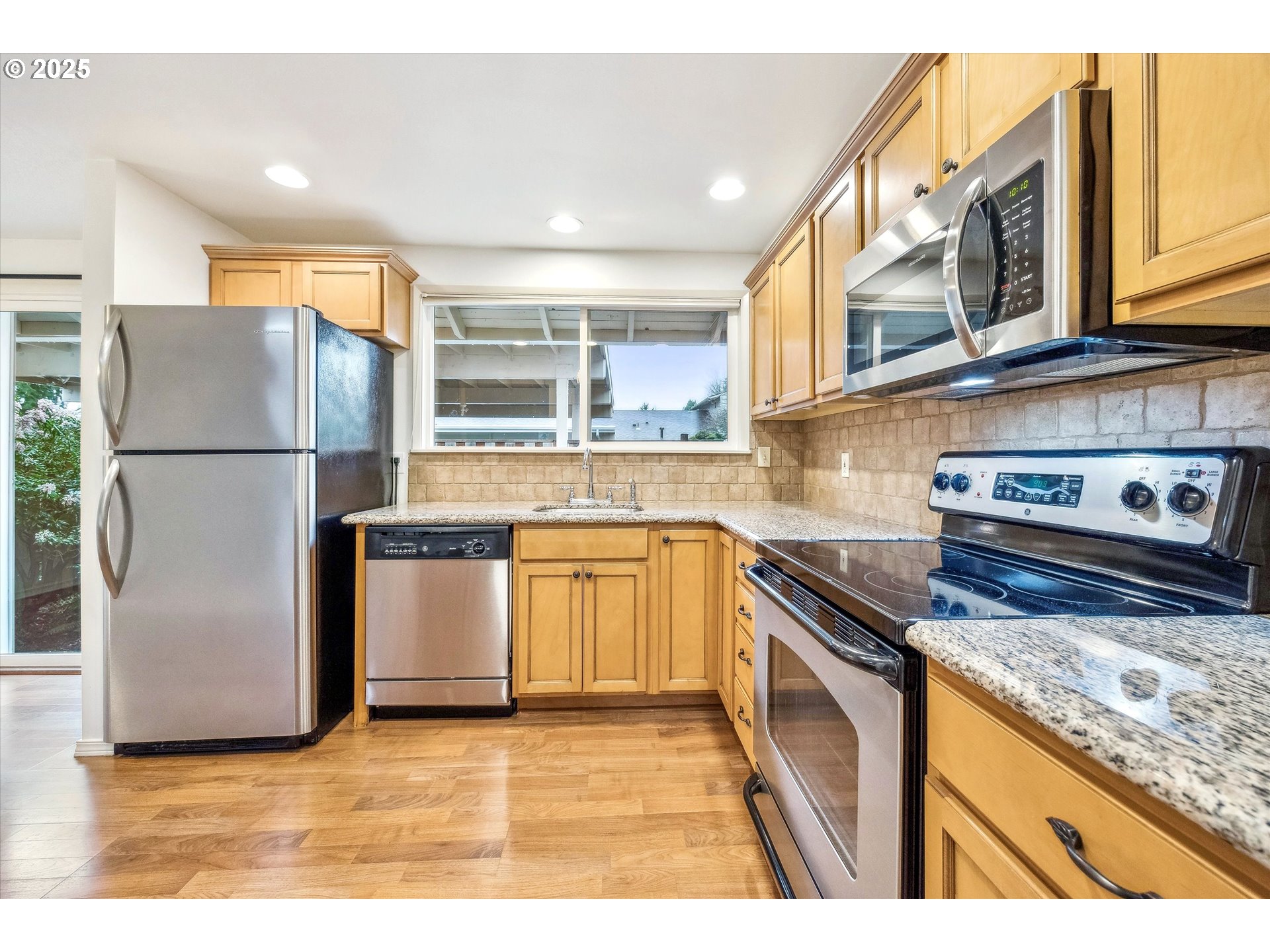 4885 Southwest Normandy Place Beaverton, OR 97005 - Photo 13 of 39 Kitchen