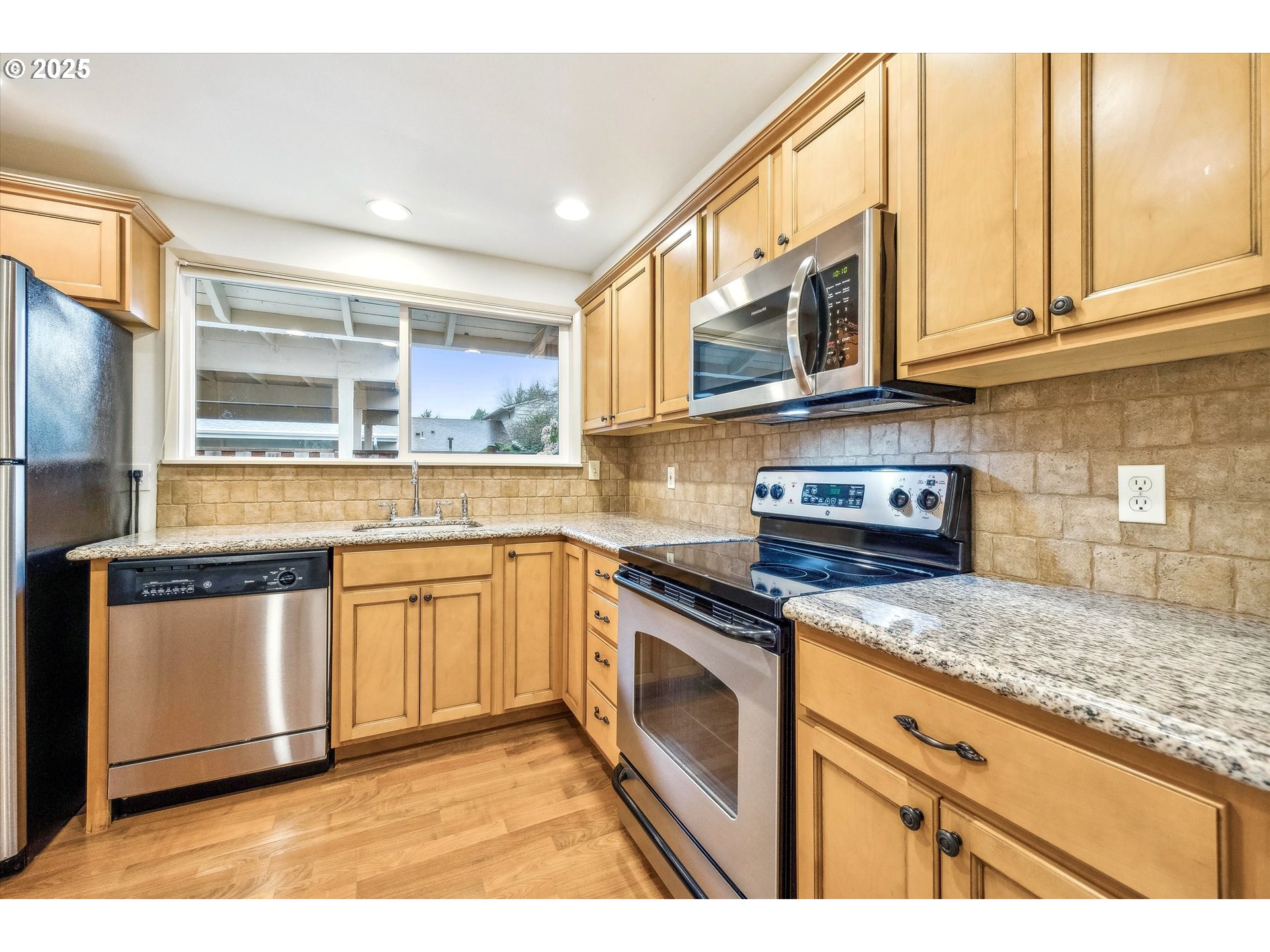 4885 Southwest Normandy Place Beaverton, OR 97005 - Photo 15 of 39 Kitchen