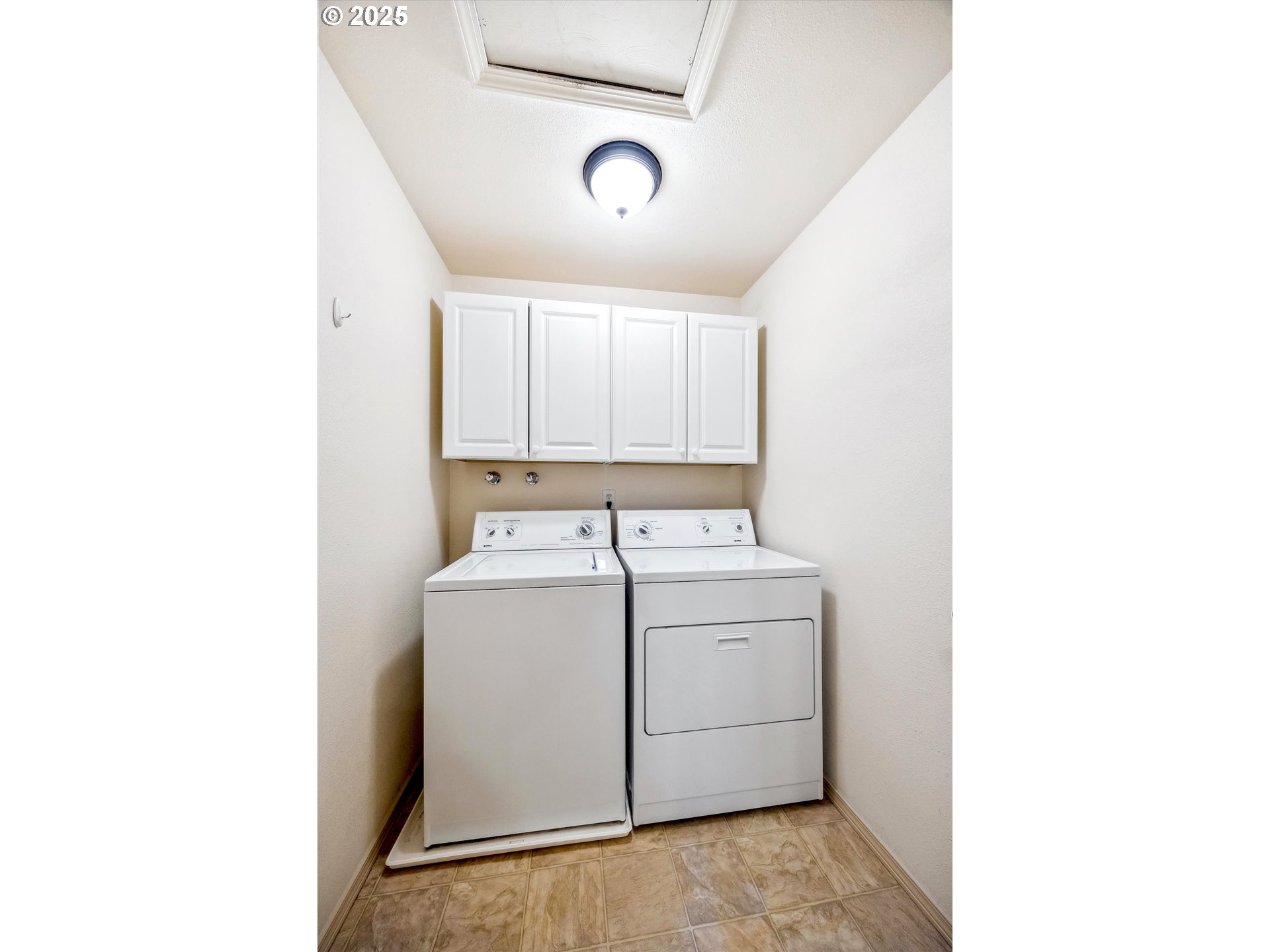 4885 Southwest Normandy Place Beaverton, OR 97005 - Photo 19 of 39 Laundry