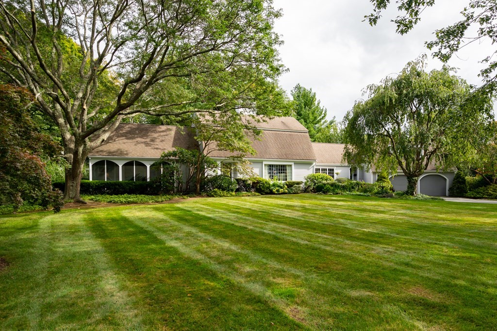 1 Button Cove Road Hingham, MA 02043 - Photo 1 of 40 Gallery Image 1