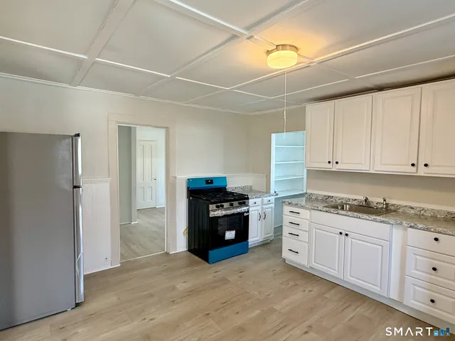 $1,350 | 10 Riverside Avenue, Unit U2, Torrington, CT 06790