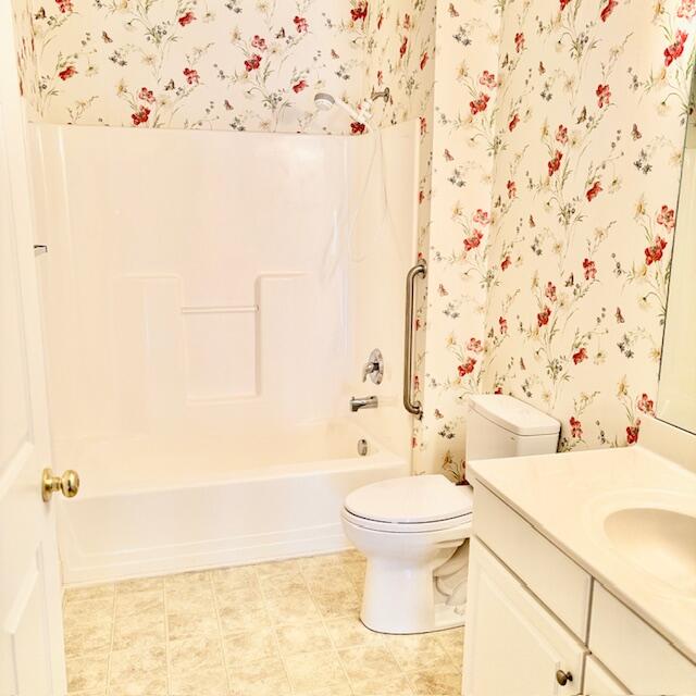 4444 Pheasant Ridge Road, Unit 202 Roanoke, VA 24014 - Photo 34 of 38 IMG_8993 (1)