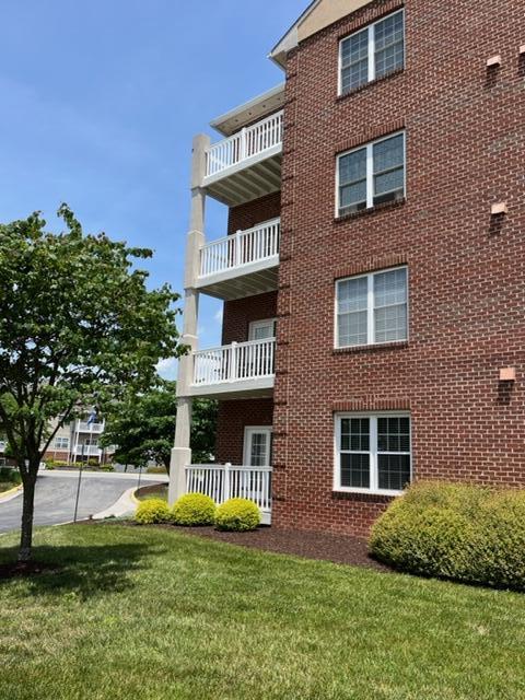 4444 Pheasant Ridge Road, Unit 202 Roanoke, VA 24014 - Photo 5 of 38 IMG_8574