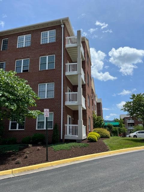 4444 Pheasant Ridge Road, Unit 202 Roanoke, VA 24014 - Photo 6 of 38 IMG_8576