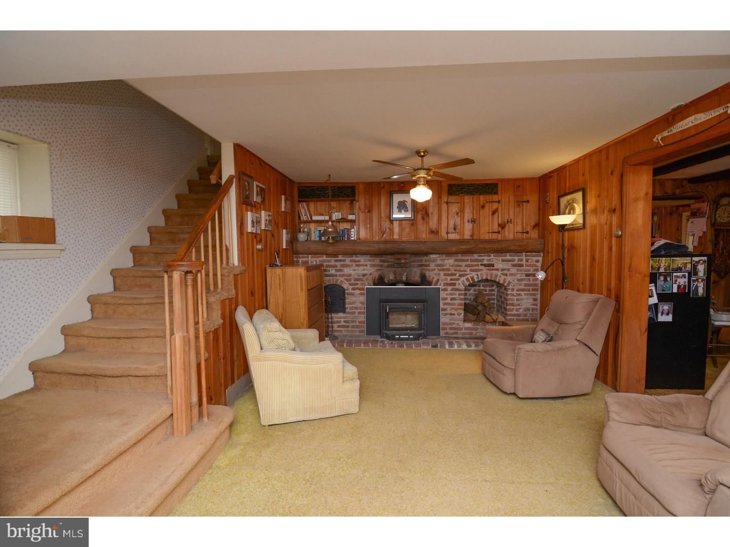 139 Coldstream Road Phoenixville, PA 19460 - Photo 5 of 17 Living Room