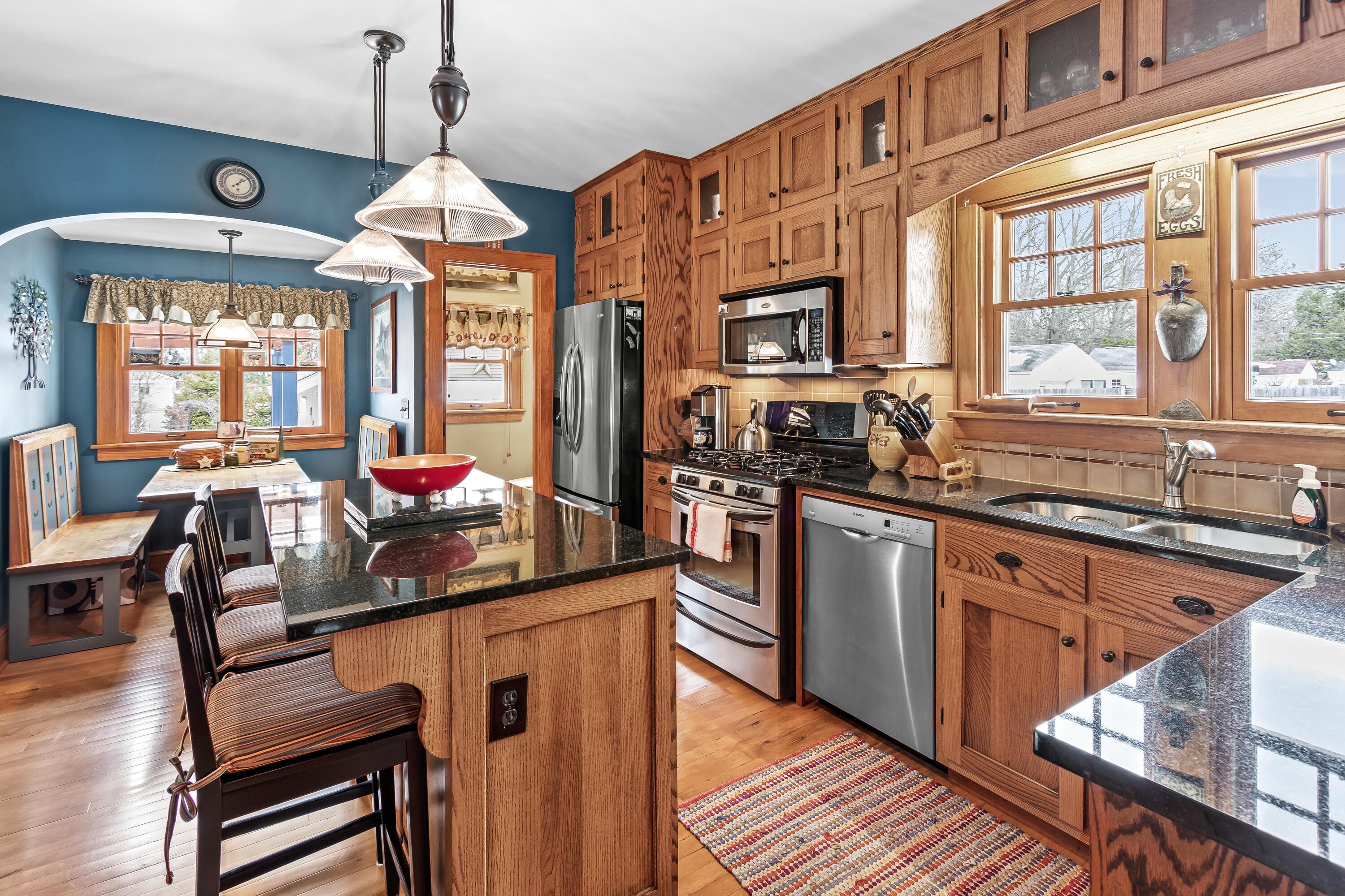 446 Blenheim Road Columbus, OH 43214 - Photo 12 of 25 Gallery Image 12