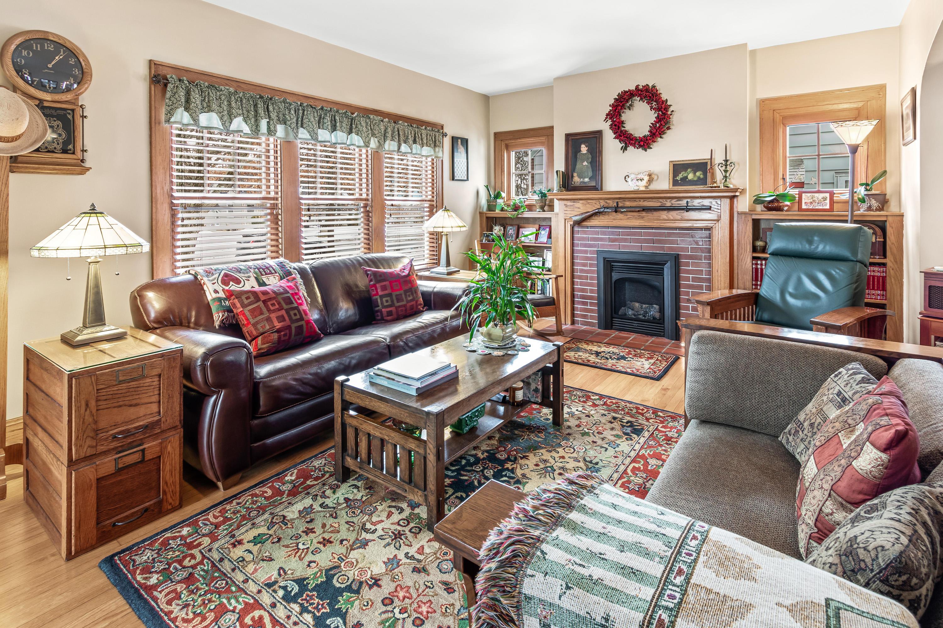 446 Blenheim Road Columbus, OH 43214 - Photo 4 of 25 Gallery Image 4