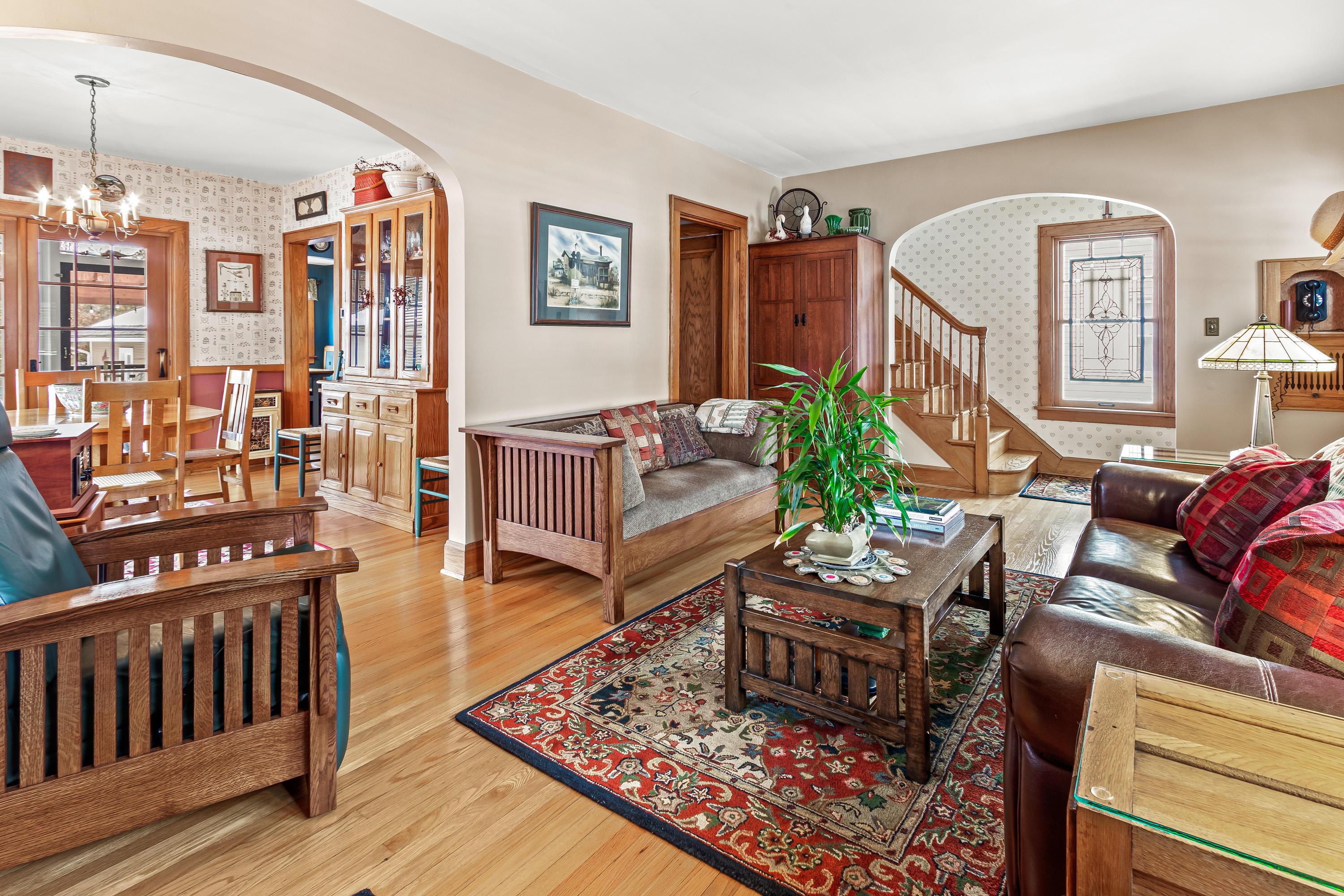 446 Blenheim Road Columbus, OH 43214 - Photo 5 of 25 Gallery Image 5
