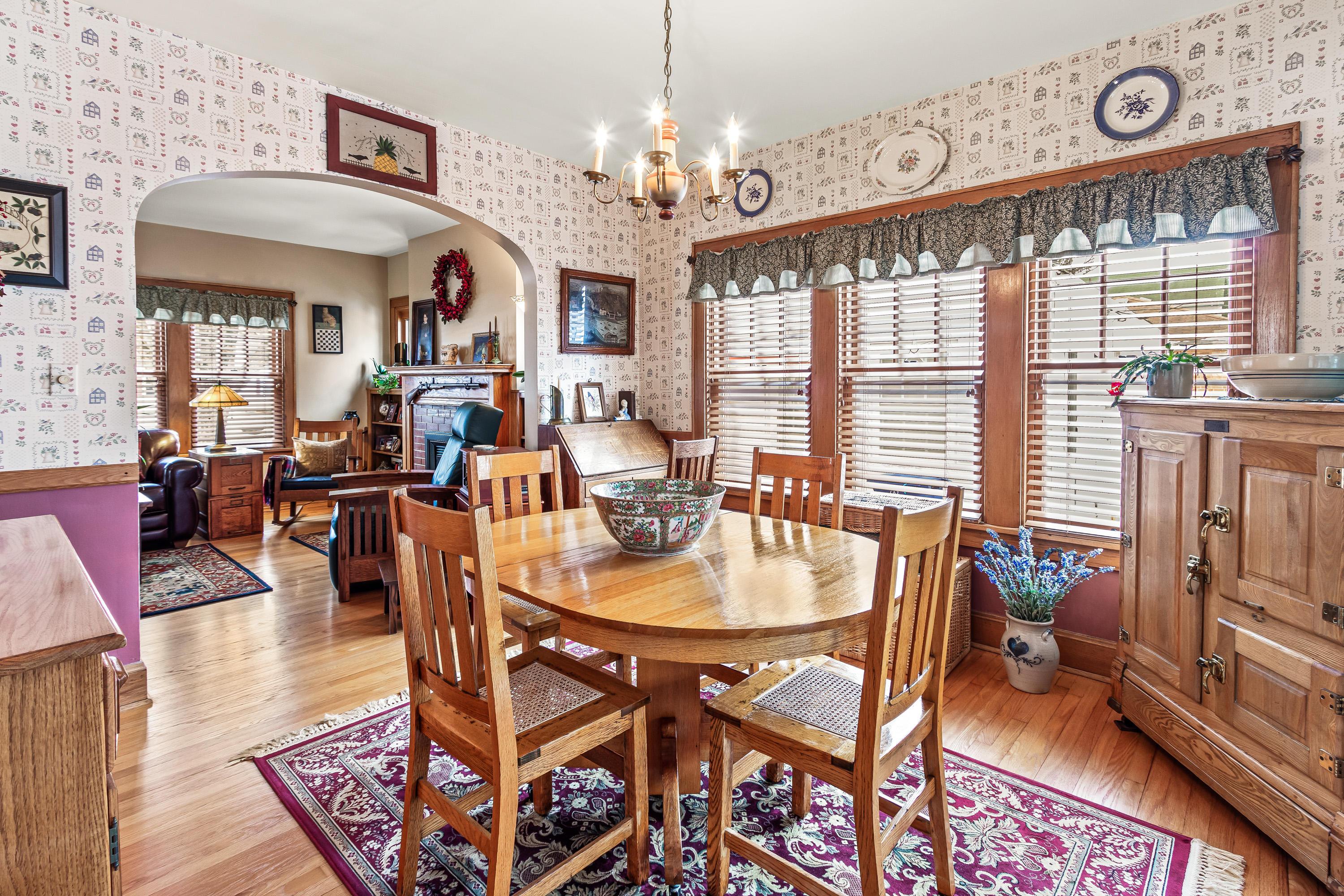 446 Blenheim Road Columbus, OH 43214 - Photo 8 of 25 Gallery Image 8