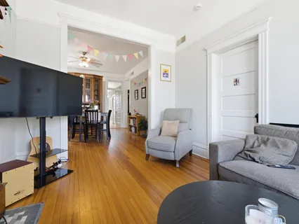 $2,349,000 | 863 West Newport Avenue, Chicago, IL 60657