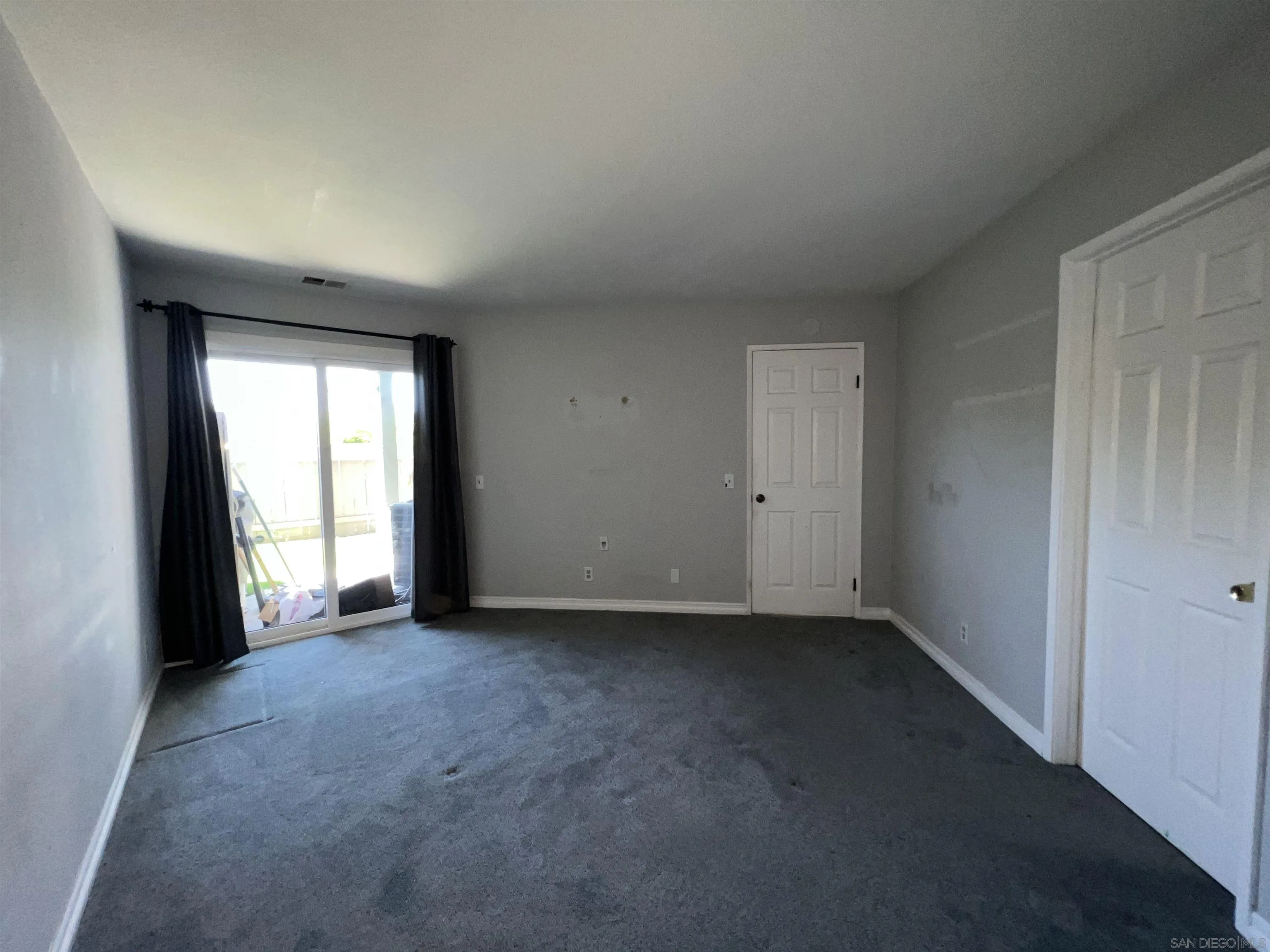 3043 Chipwood Court Spring Valley, CA 91978 - Photo 22 of 38 an empty room with windows