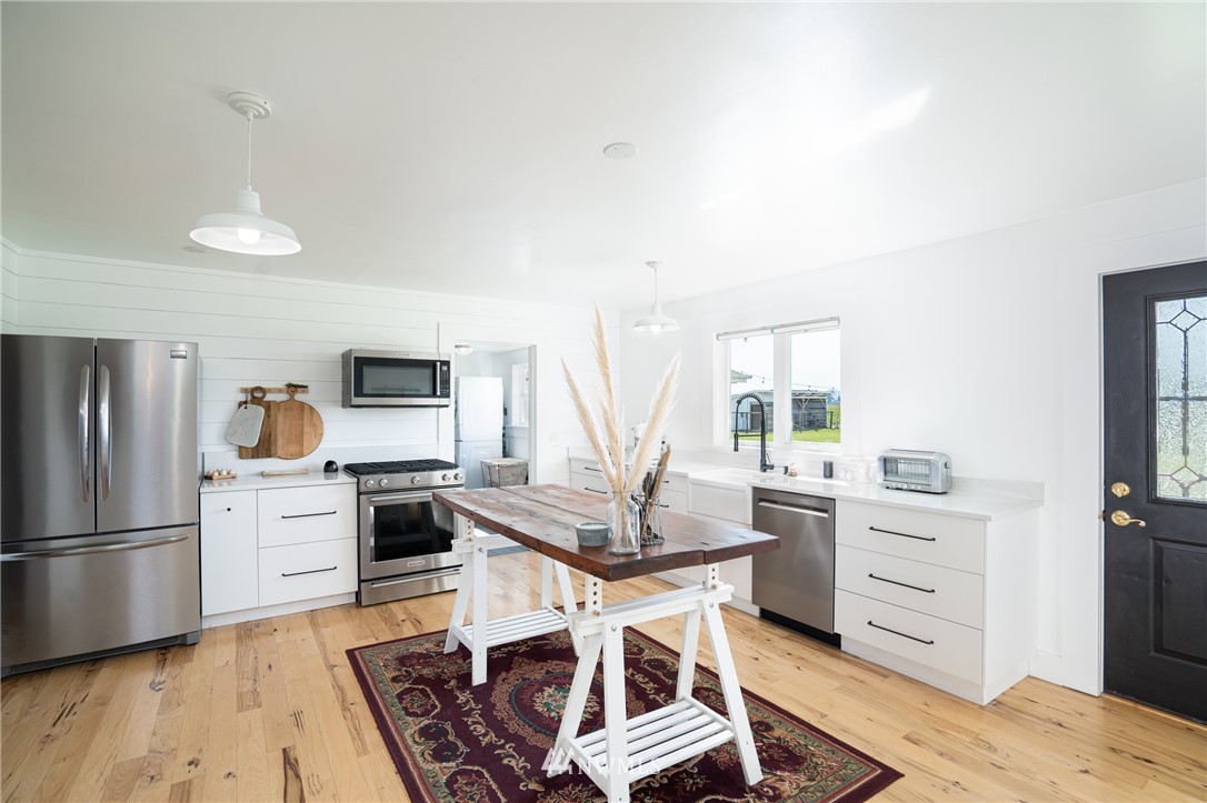 8038 Farm To Market Road Bow, WA 98232 - Photo 6 of 40 Gallery Image 6