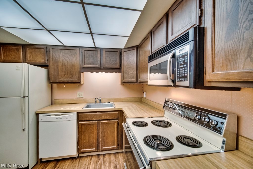22938 Mastick Road, Unit 104 Fairview Park, OH 44126 - Photo 9 of 29