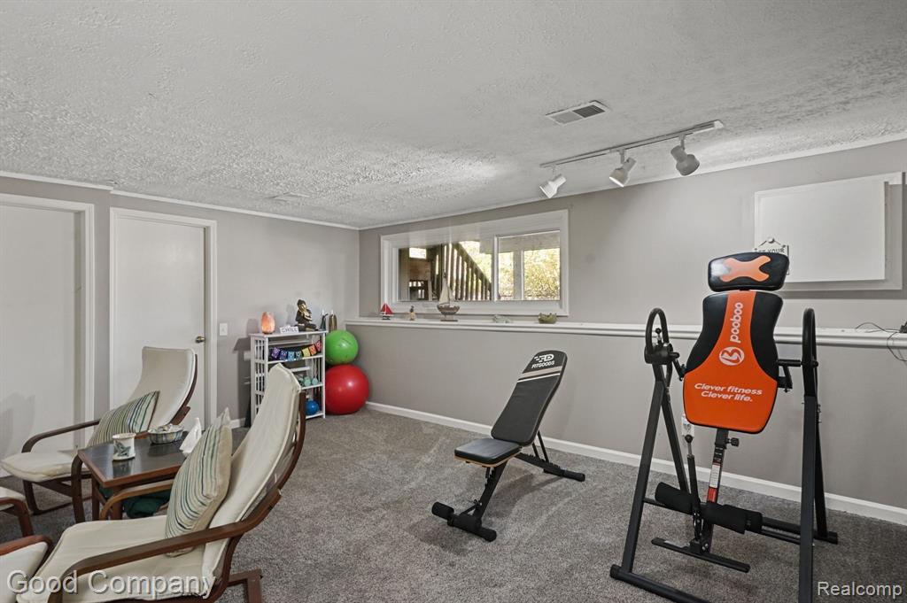 1068 Willow Grove Court Rochester, MI 48307 - Photo 41 of 45