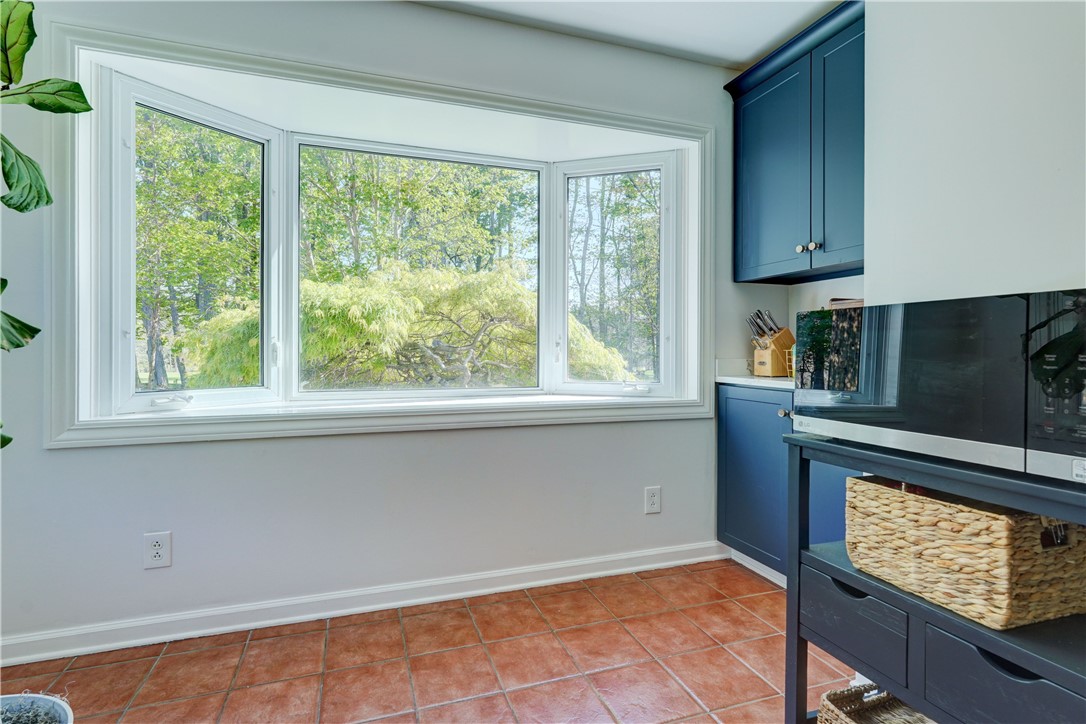 295 Fisher Road Pittsford, NY 14534 - Photo 14 of 50