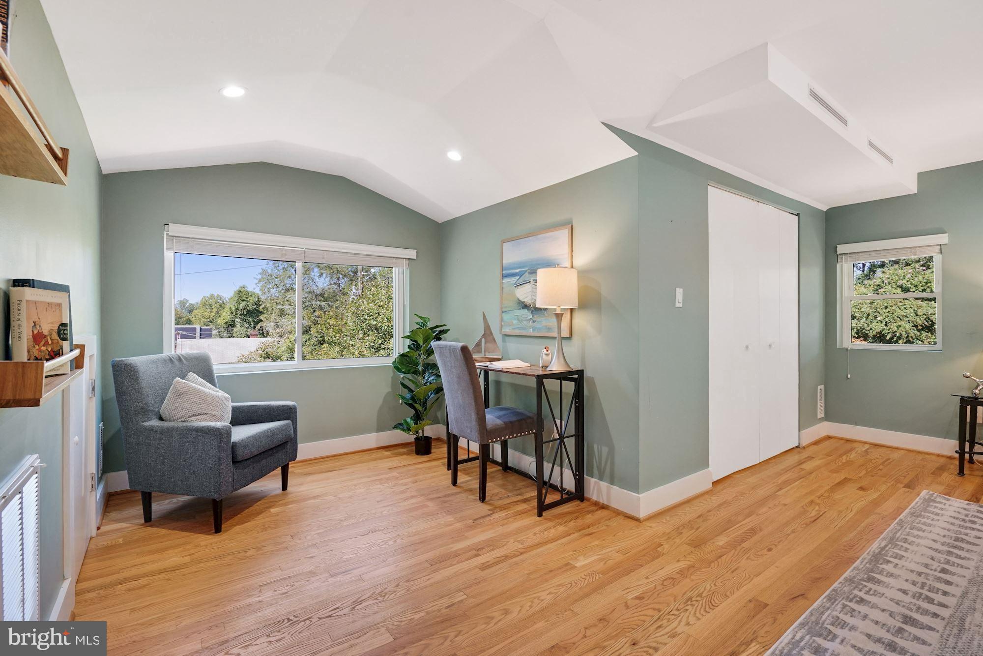 3124 Jennings Road Kensington, MD 20895 - Photo 20 of 42 Primary Suite Sitting Area