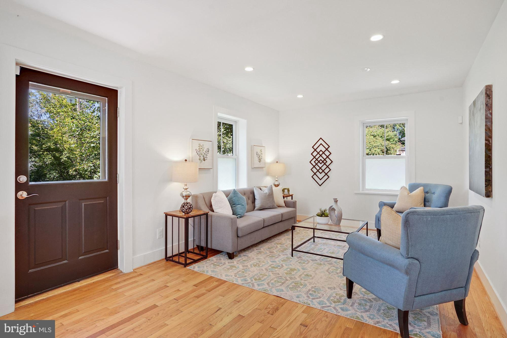 3124 Jennings Road Kensington, MD 20895 - Photo 5 of 42 Living Room