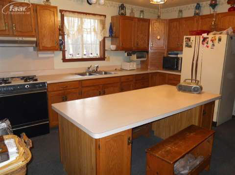 4877 North Lapeer Road Columbiaville, MI 48421 - Photo 4 of 23 20403030-3.JPG