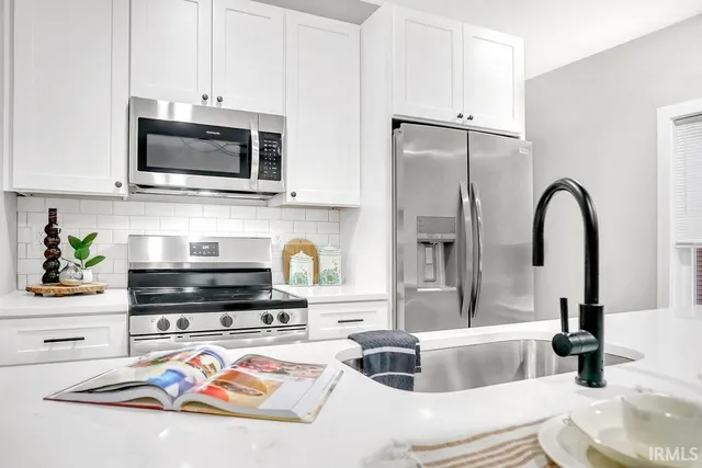 $2,850 | 1112 North Woodburn Avenue, Bloomington, IN 47404