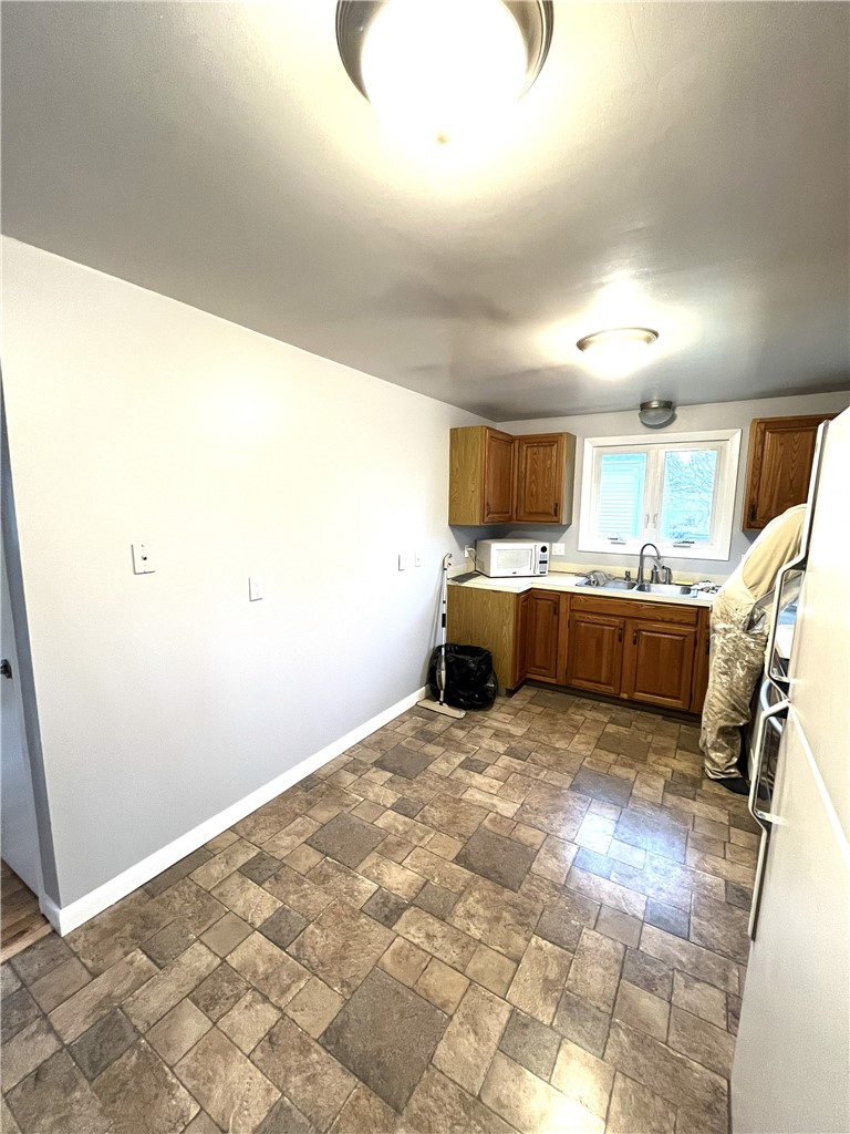 23 Butler Street Newport, RI 02840 - Photo 5 of 18 Kitchen unit B