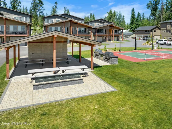 $1,698,000 | 40 Palouse Drive, Unit B12, Nordman, ID 83848