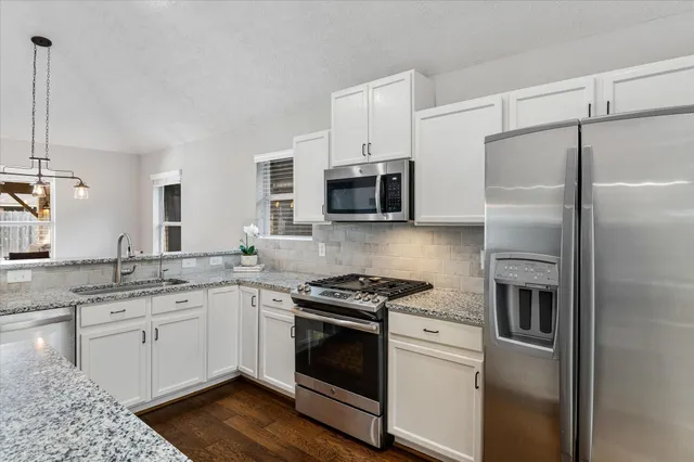 $2,000 | 5830 Whitwell Drive, Katy, TX 77449