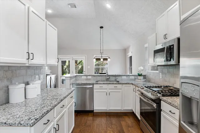 $2,000 | 5830 Whitwell Drive, Katy, TX 77449