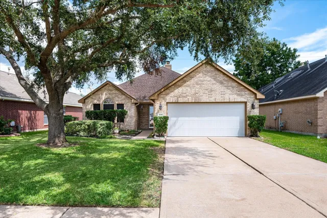 $2,000 | 5830 Whitwell Drive, Katy, TX 77449