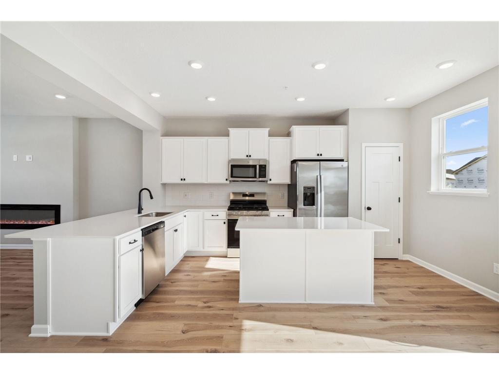 6770 Wildflower Way Minnetrista, MN 55331 - Photo 13 of 41