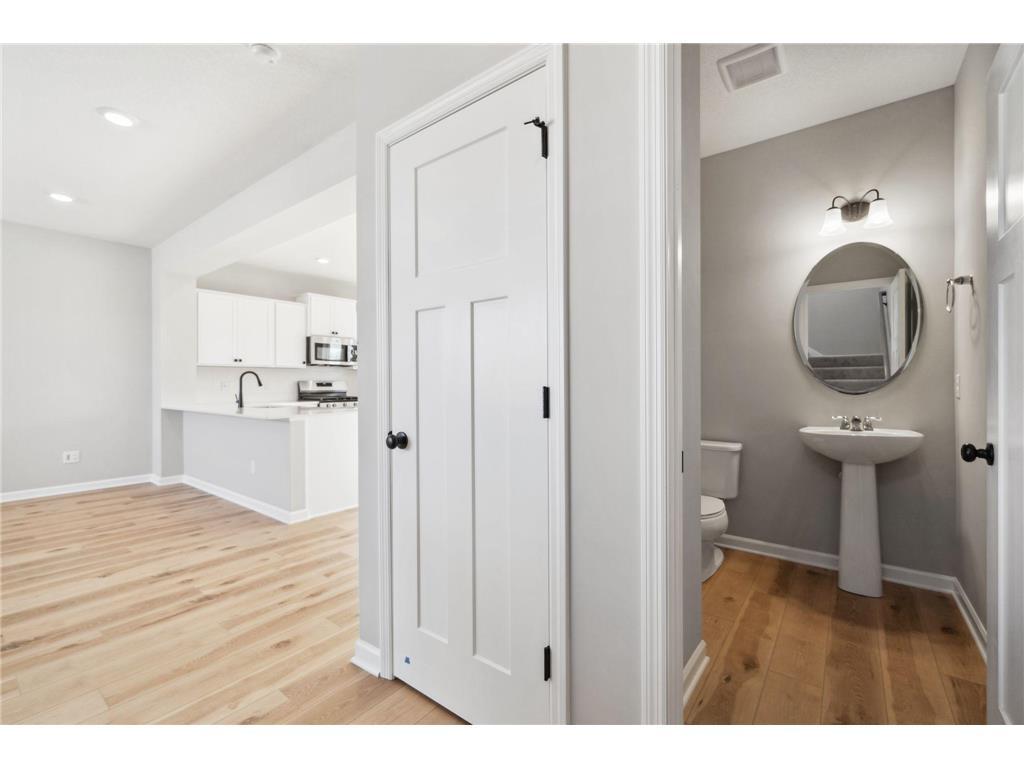 6770 Wildflower Way Minnetrista, MN 55331 - Photo 17 of 41