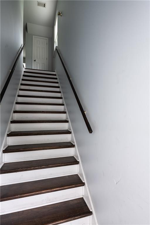 1607 Ralph David Abernathy Boulevard Southwest Atlanta, GA 30310 - Photo 14 of 16 a view of entryway