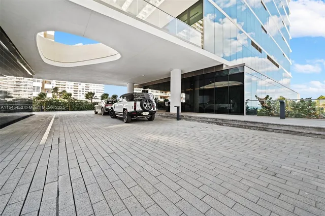 $22,000 | 2000 South Ocean Drive, Unit 25A, Hallandale Beach, FL 33009