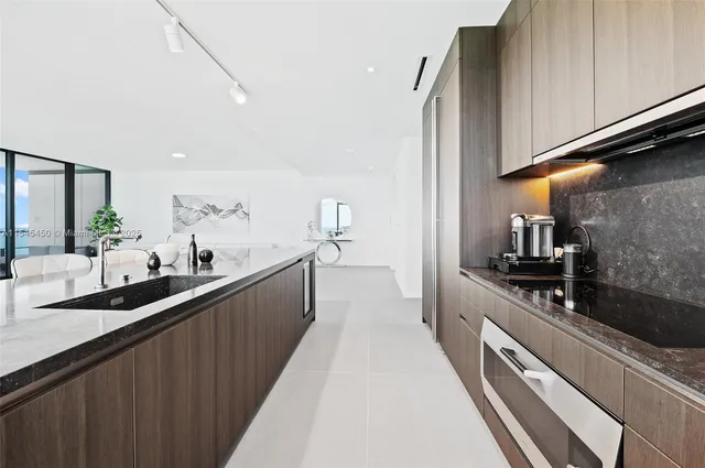 $22,000 | 2000 South Ocean Drive, Unit 25A, Hallandale Beach, FL 33009