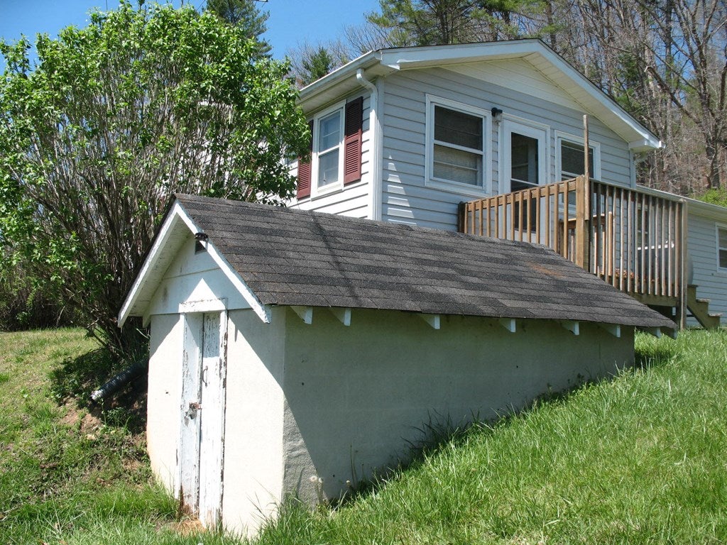 24 Edwards Chapel Road Fries, VA 24330 - Photo 21 of 30 Gallery Image 21