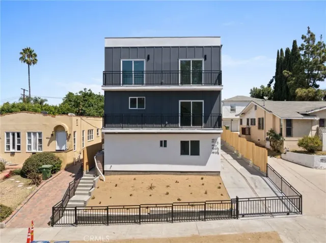 $3,937 | 4513 Rosewood Avenue, Unit 3, Los Angeles, CA 90012