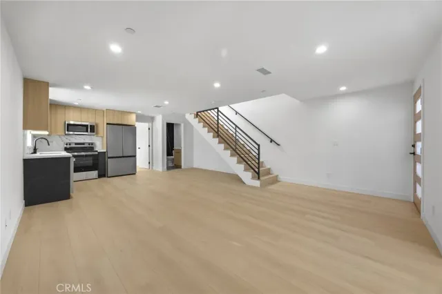 $3,937 | 4513 Rosewood Avenue, Unit 3, Los Angeles, CA 90012