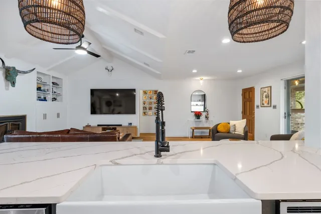 $3,250 | 2303 Inverrary Circle, Austin, TX 78747