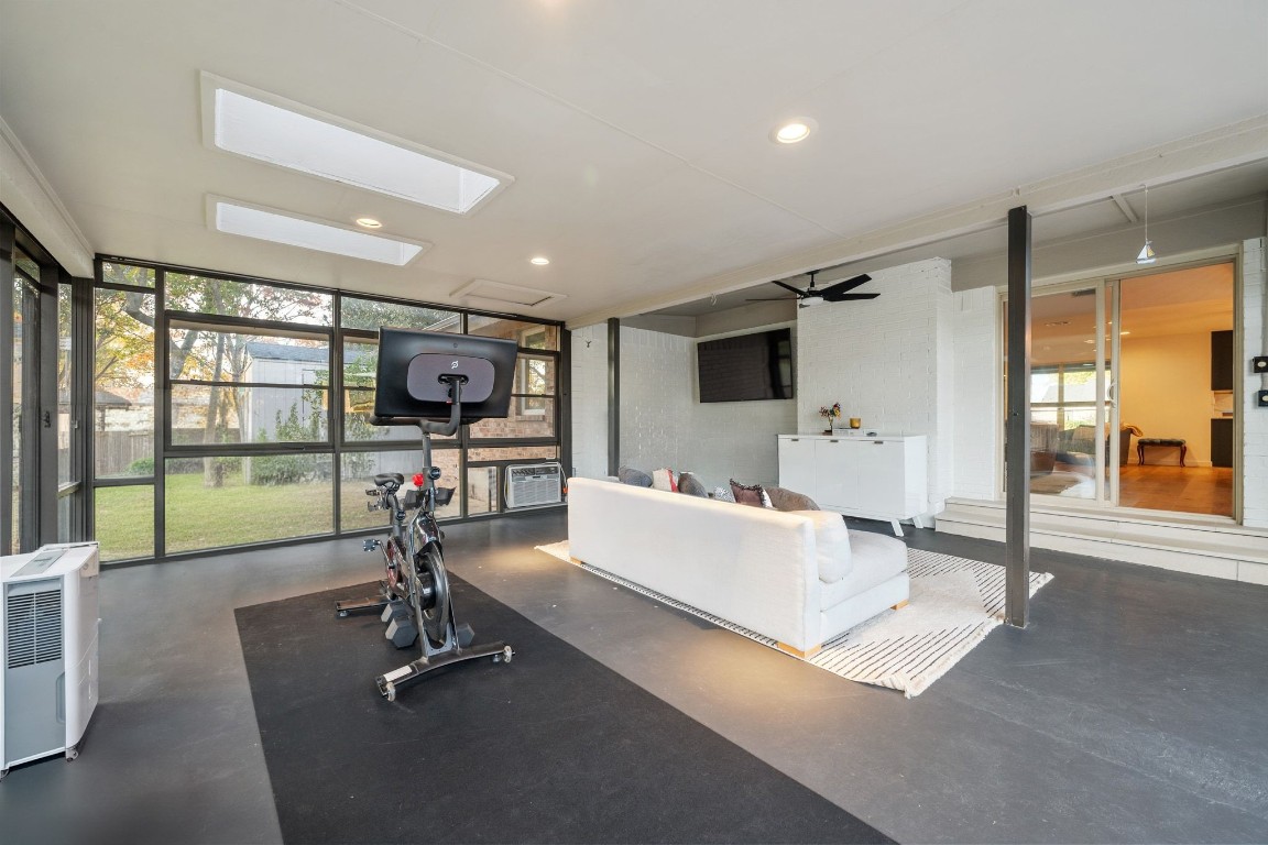 2303 Inverrary Circle Austin, TX 78747 - Photo 20 of 40