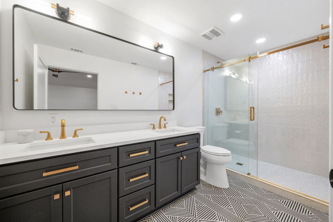 2303 Inverrary Circle Austin, TX 78747 - Photo 23 of 40