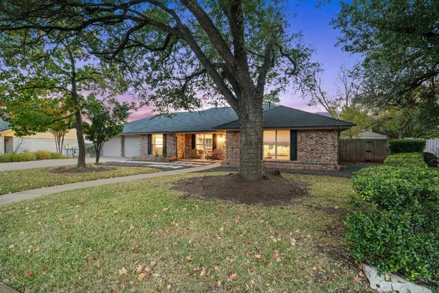 $3,250 | 2303 Inverrary Circle, Austin, TX 78747
