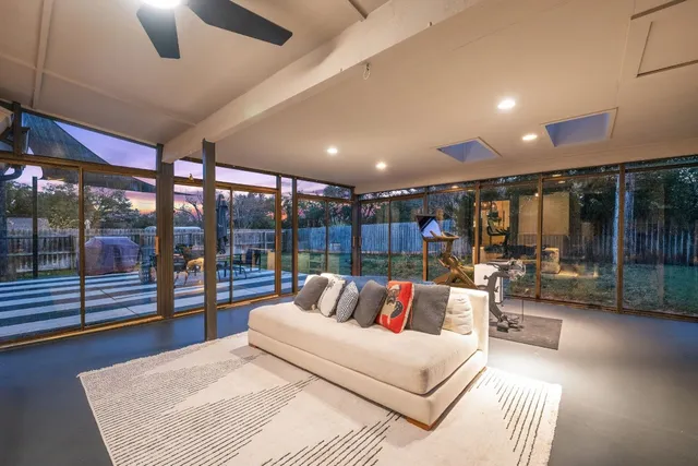 $3,250 | 2303 Inverrary Circle, Austin, TX 78747