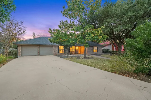 $3,250 | 2303 Inverrary Circle, Austin, TX 78747
