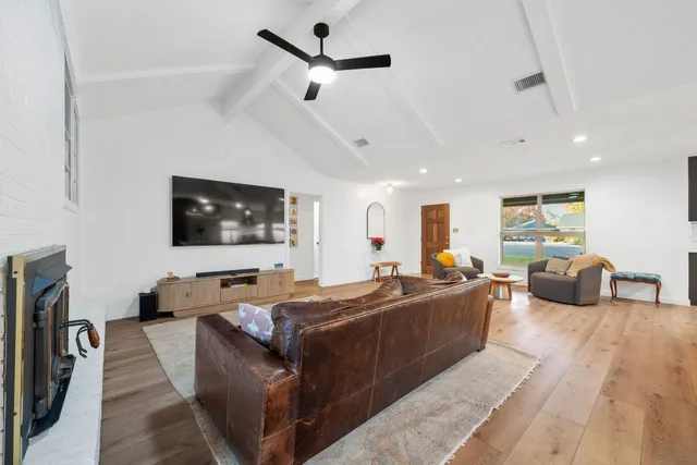 $3,250 | 2303 Inverrary Circle, Austin, TX 78747